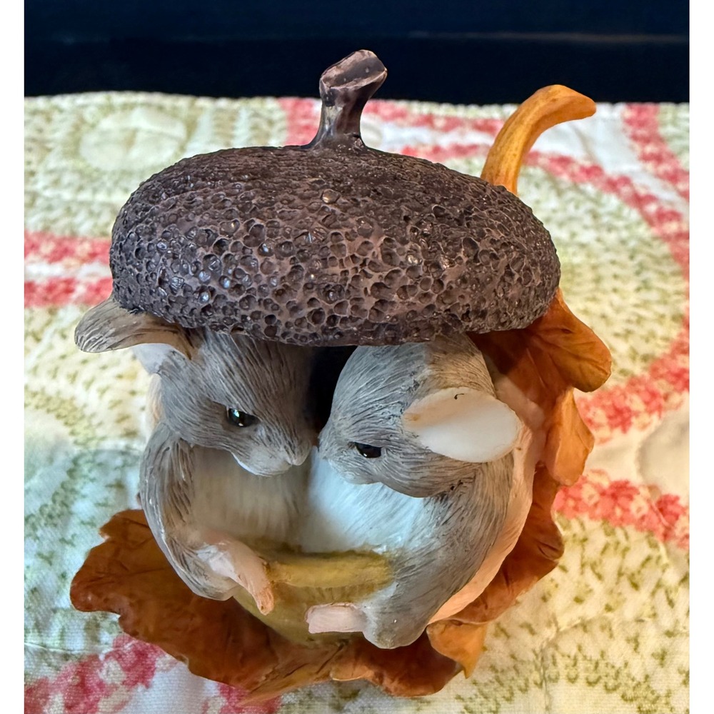 Charming Tails Fitz Floyd Figurine Acorn Built For Two Mice 85/403